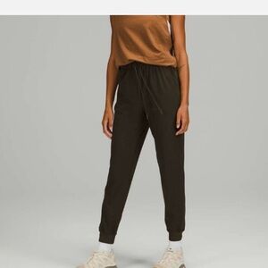 Lululemon Stretch High-Rise Jogger Green